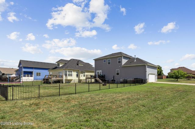 141 S River Crest, Mt Washington, KY 40047
