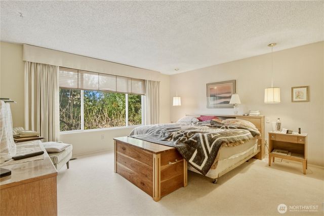 19640 SE 29th Street, Sammamish, WA 98075