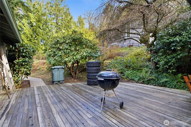 19640 SE 29th Street, Sammamish, WA 98075