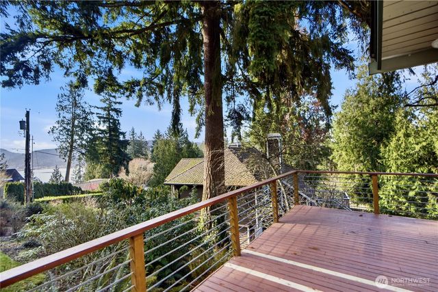 19640 SE 29th Street, Sammamish, WA 98075