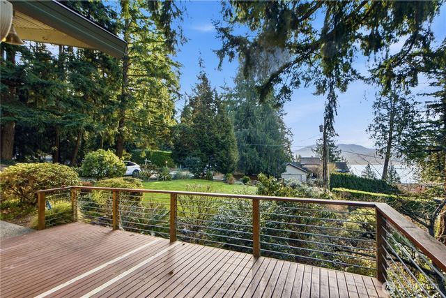 19640 SE 29th Street, Sammamish, WA 98075