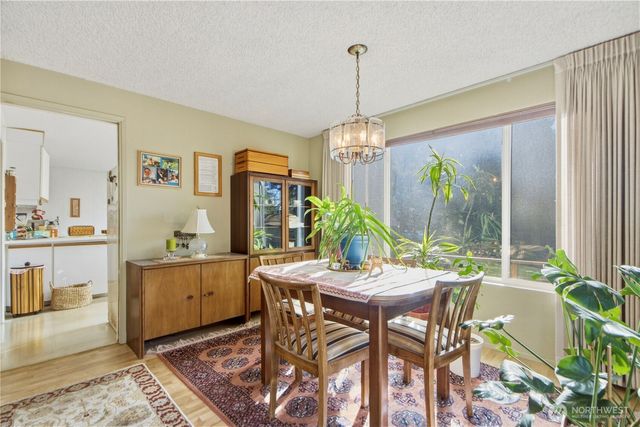 19640 SE 29th Street, Sammamish, WA 98075