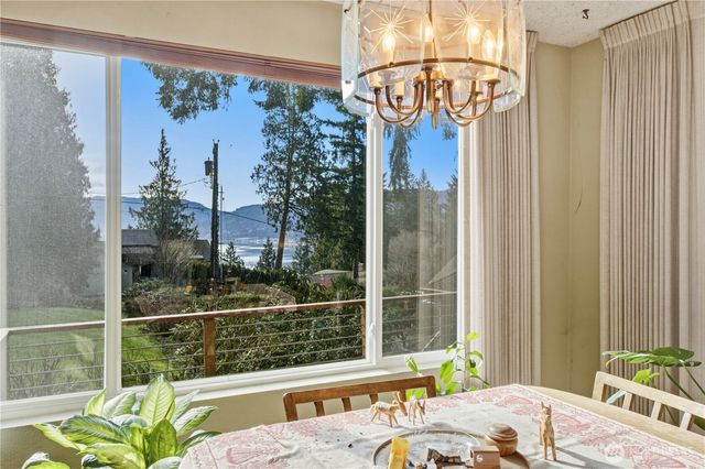 19640 SE 29th Street, Sammamish, WA 98075