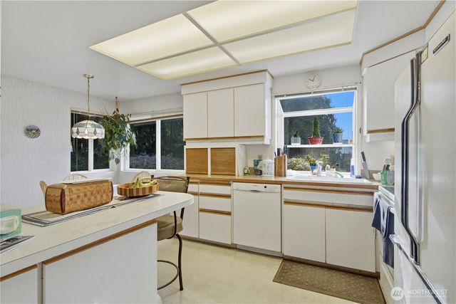 19640 SE 29th Street, Sammamish, WA 98075