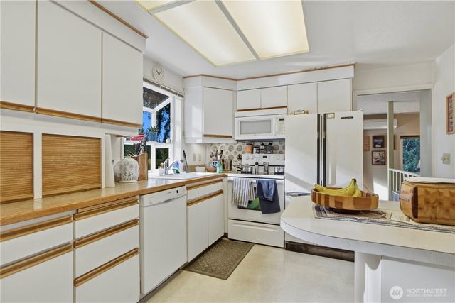 19640 SE 29th Street, Sammamish, WA 98075