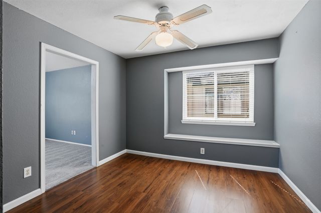 1136 Breezewood Drive, Lewisville, TX 75077