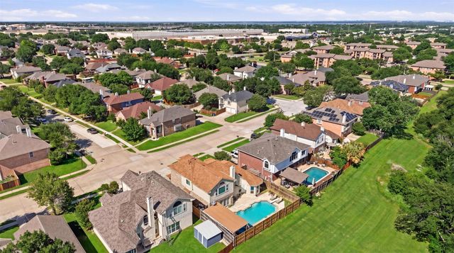 1136 Breezewood Drive, Lewisville, TX 75077