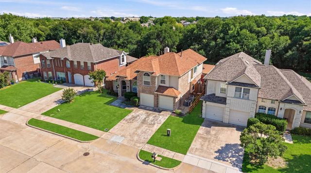 1136 Breezewood Drive, Lewisville, TX 75077
