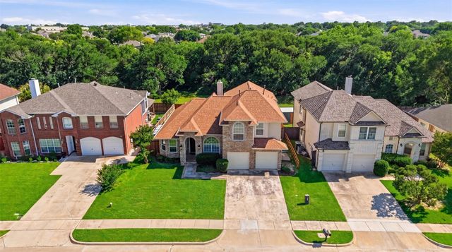 1136 Breezewood Drive, Lewisville, TX 75077