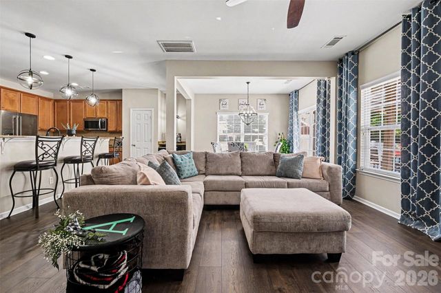 10103 Caldwell Forest Drive, Charlotte, NC 28213