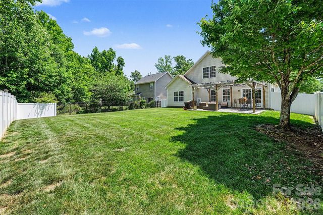 10103 Caldwell Forest Drive, Charlotte, NC 28213