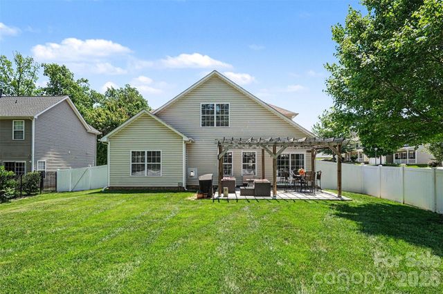 10103 Caldwell Forest Drive, Charlotte, NC 28213