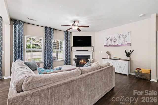 10103 Caldwell Forest Drive, Charlotte, NC 28213