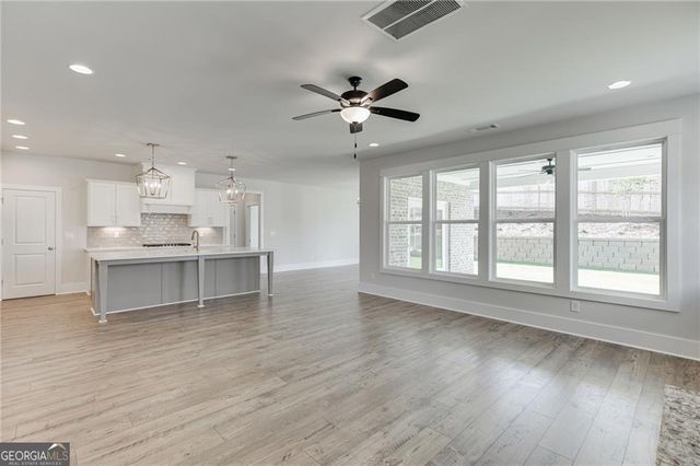 1833 Piney Bend Drive, Buford, GA 30518