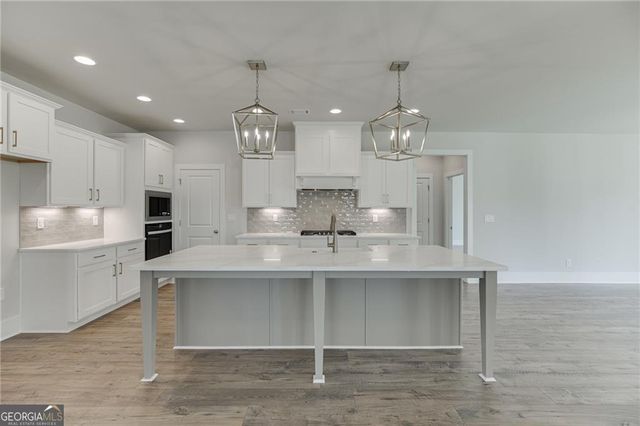 1833 Piney Bend Drive, Buford, GA 30518