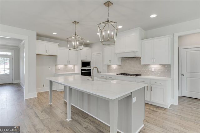 1833 Piney Bend Drive, Buford, GA 30518