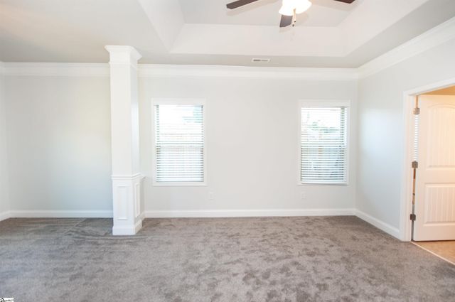 454 Wolfbend Road, Woodruff, SC 29388