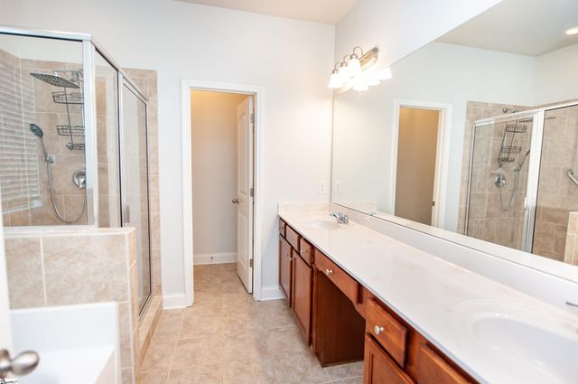 454 Wolfbend Road, Woodruff, SC 29388