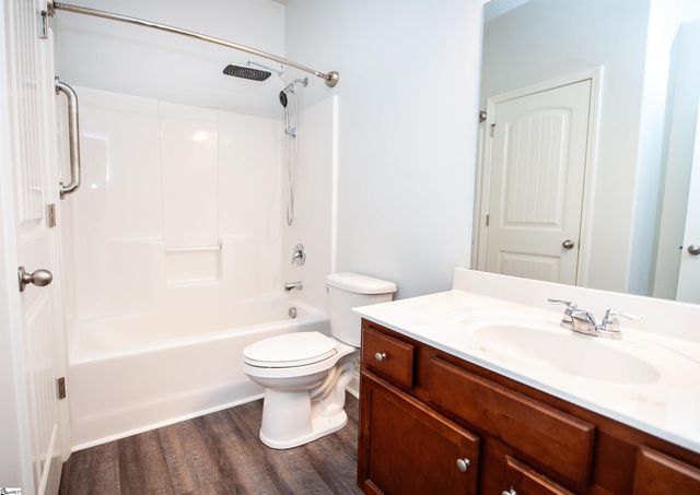 454 Wolfbend Road, Woodruff, SC 29388