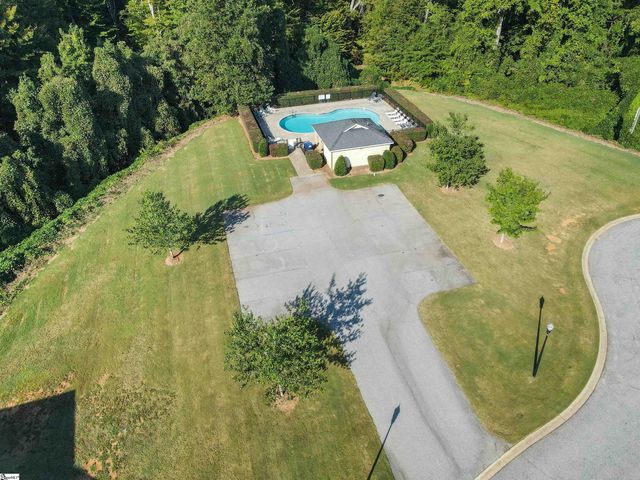 454 Wolfbend Road, Woodruff, SC 29388