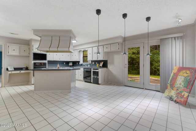 7867 Main Highway, St. Martinville, LA 70582