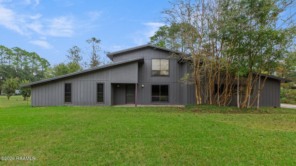 7867 Main Highway, St. Martinville, LA 70582