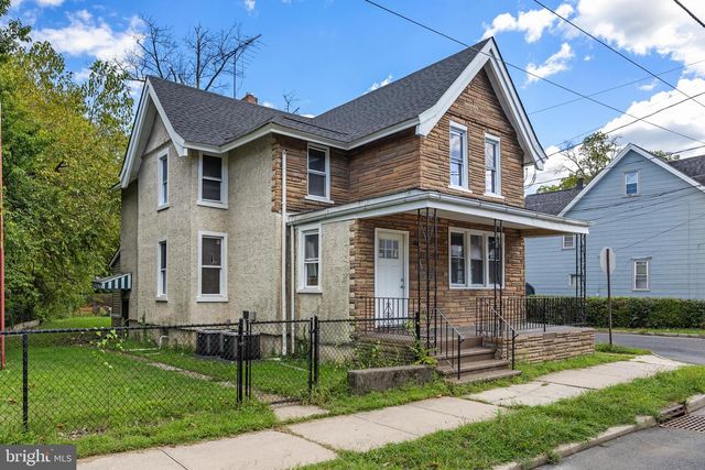 11 BISPHAM ST, Mount Holly, NJ 08060
