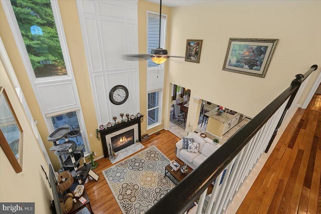 2 HUMMINGBIRD LN, Newark, DE 19711