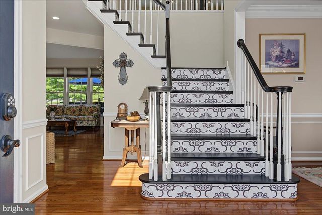 2 HUMMINGBIRD LN, Newark, DE 19711