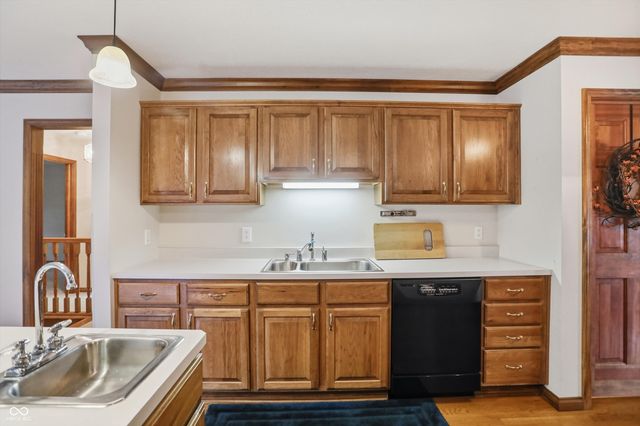 11757 Pebblepointe Pass, Carmel, IN 46033
