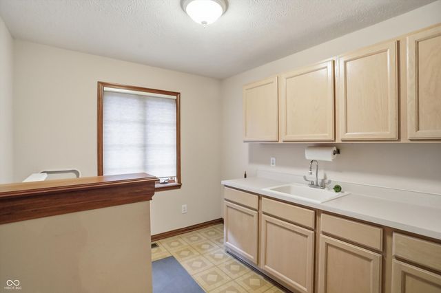 11757 Pebblepointe Pass, Carmel, IN 46033