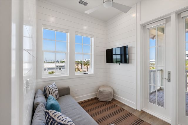 320 S Shore Dr, Port Aransas, TX 78373