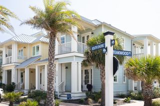 320 S Shore Dr, Port Aransas, TX 78373