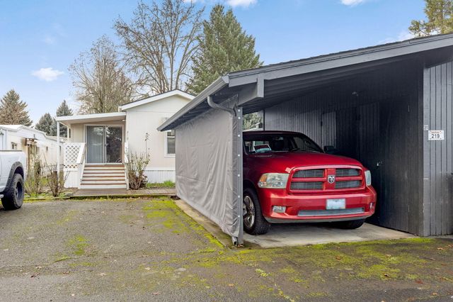 219 Kingsbury Drive, Grants Pass, OR 97526