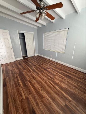 4210 SW 10th St, Plantation, FL 33317