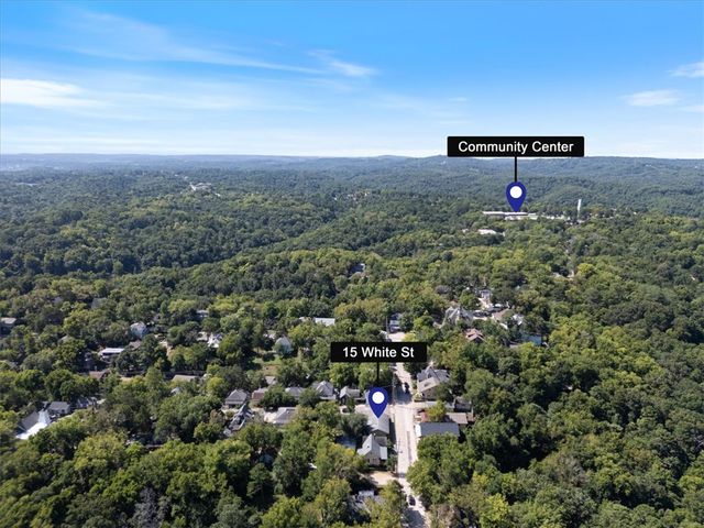 15 White Street, Eureka Springs, AR 72632