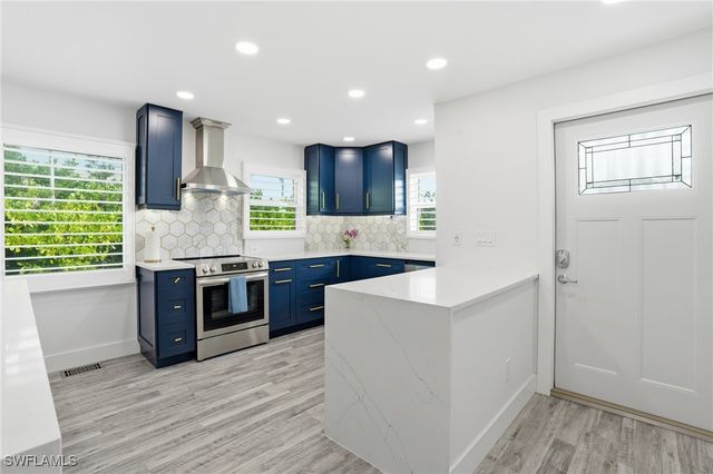 270 Dundee RD, Fort Myers Beach, FL 33931