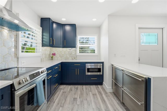 270 Dundee RD, Fort Myers Beach, FL 33931