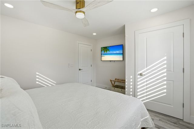 270 Dundee RD, Fort Myers Beach, FL 33931