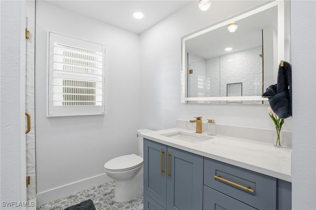 270 Dundee RD, Fort Myers Beach, FL 33931