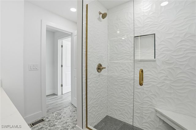 270 Dundee RD, Fort Myers Beach, FL 33931