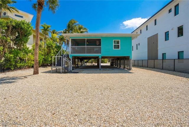 270 Dundee RD, Fort Myers Beach, FL 33931