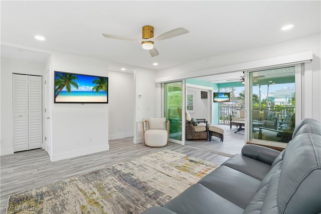 270 Dundee RD, Fort Myers Beach, FL 33931