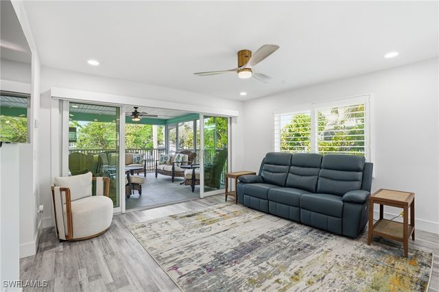 270 Dundee RD, Fort Myers Beach, FL 33931