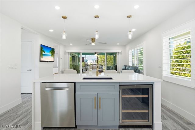 270 Dundee RD, Fort Myers Beach, FL 33931