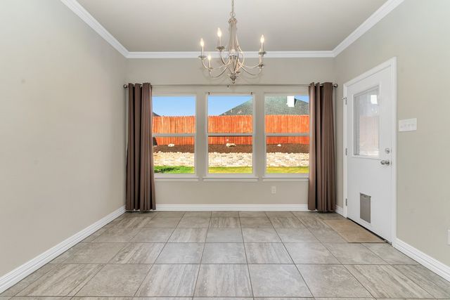 808 Chestnut Grove Drive, Cleburne, TX 76033