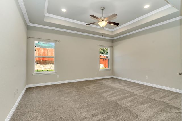 808 Chestnut Grove Drive, Cleburne, TX 76033