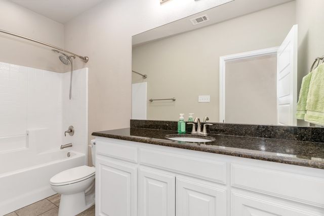 808 Chestnut Grove Drive, Cleburne, TX 76033