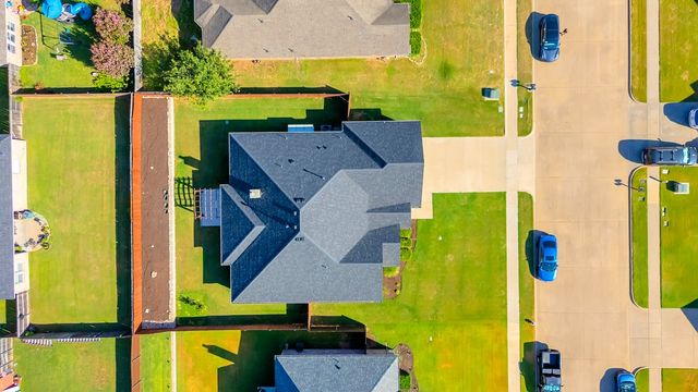 808 Chestnut Grove Drive, Cleburne, TX 76033