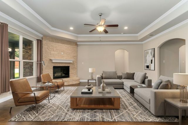 808 Chestnut Grove Drive, Cleburne, TX 76033